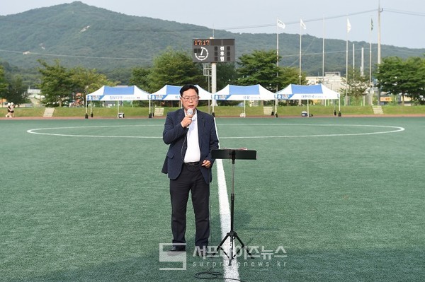 2022년 양주시 월드컵 축구대회서 축사하는 강수현 양주시장/서프라이즈뉴스 김준철 기자